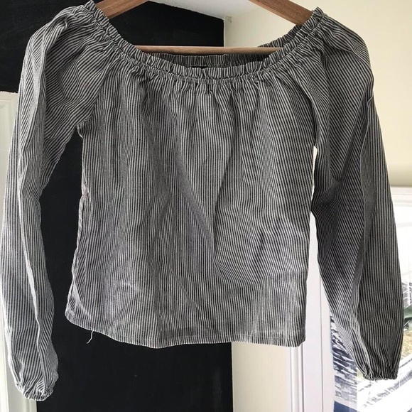 Brandy Melville Theia Top - Picture 4 of 6